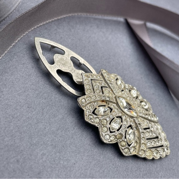 Vintage Art Deco Clear Rhinestone Pavé Scarf Clip - Picture 7 of 14